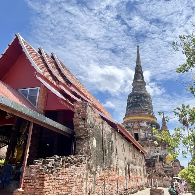 Worshipping at Wat Yai Chai Mongkhon, Ayutthaya Province