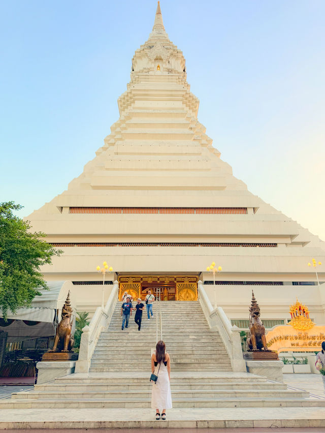 【タイ🇹🇭】初めてのバンコク旅行におすすめ！ワット・パークナム・パーシーチャルーンに行ってきました！