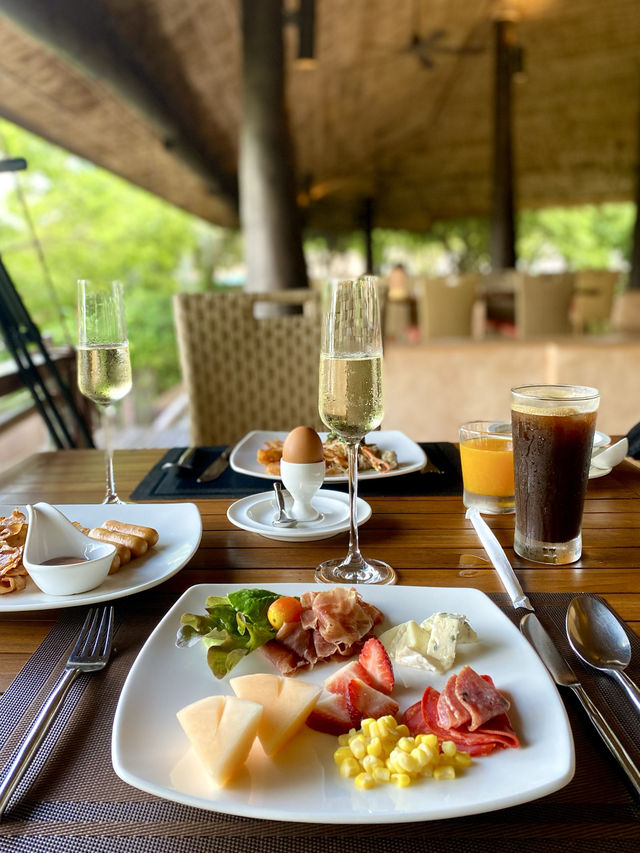 อาหารเช้ารวมแชมเปญไม่อั้น🍾 Amazing เกาะกูด🏝️
