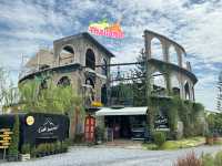 Cafe Laura Bar and Restaurant-หินกอง