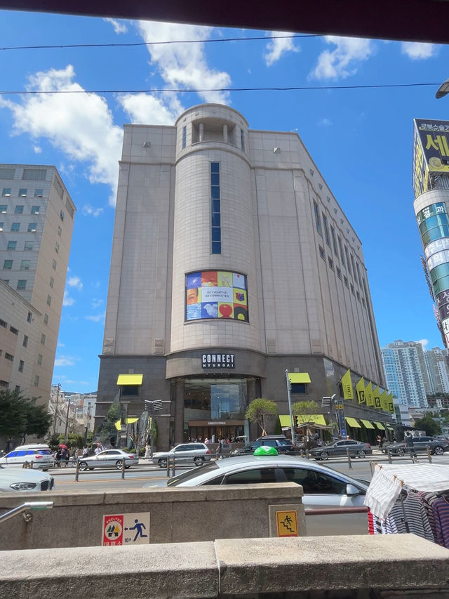 커넥트현대 부산 오픈 그리고 고디바 베이커리 부산 상륙!! 국내 2호점