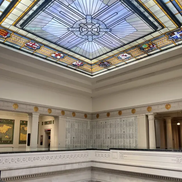 🏛️✨ Discover History at the Auckland War Museum! ✨🏛️