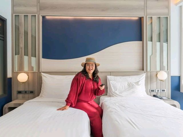 ที่พักภูเก็ต โทนขาว-ฟ้า ใจกลางเมือง