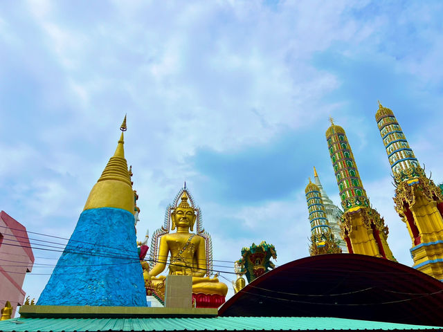 สักการะพระราหูวัดขุนจันทร์