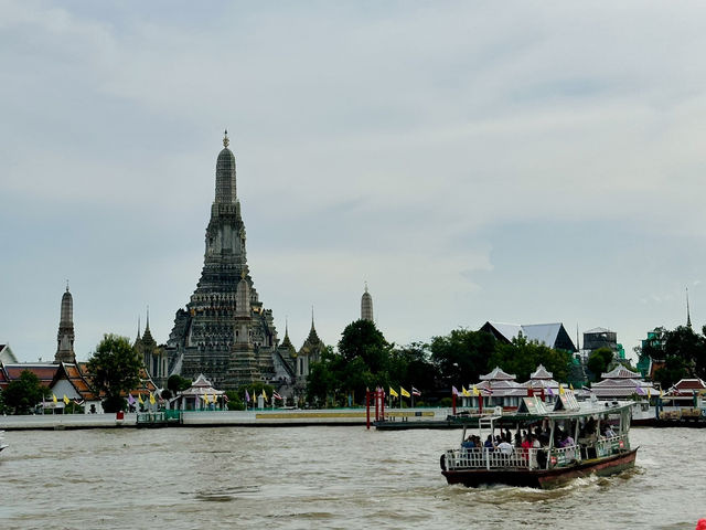 นั่งเรือ ชมวิวเจ้าพระยา ไหว้พระวัดอรุณ 🫶🏻🌼