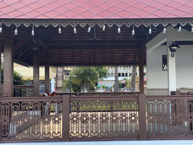 พลับพลาที่ประทับเฉลิมพระเกียรติ นราธิวาส