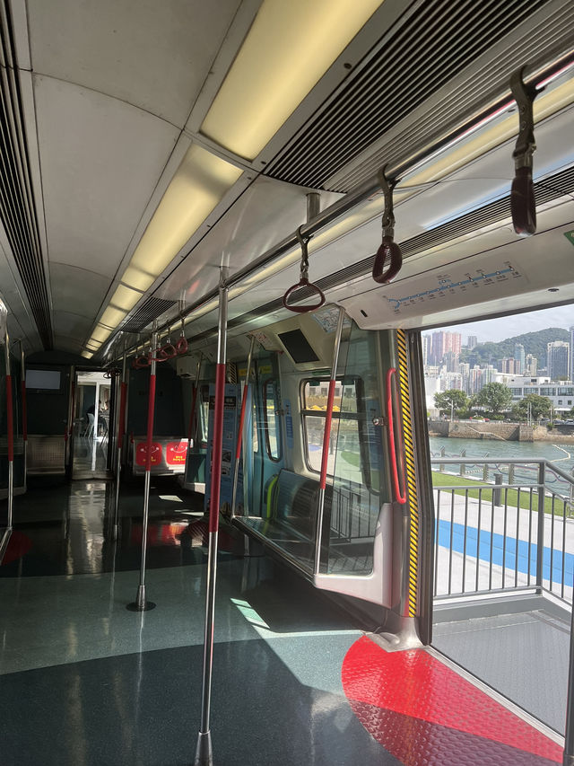 「烏蠅頭」列車重現灣仔「海濱站」