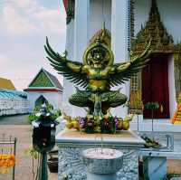 泰國曼谷湄南河畔古老寺廟景點:Wat Khrut，祈福特別靈驗，適合拍照📸打卡