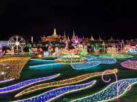 สักการะพระเขี้ยวแก้ว ณ ท้องสนามหลวง กรุงเทพ
