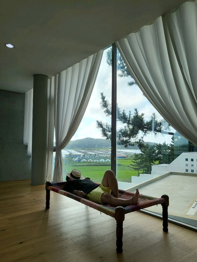 독특한 건축디자인이 멋진 태안 풀빌라