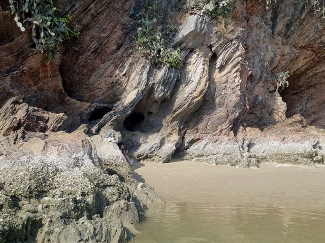 หาดเขากะโหลก ปราณบุรี วิวสวย น้ำใส บรรยากาศสุดชิล 