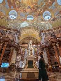 【オーストリア】世界一美しいと称される国立図書館