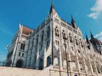 Budapest / Hungary 多瑙河畔的必訪地標：匈牙利國會大廈與多瑙河岸的鞋子 
