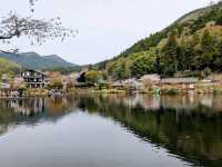 九州由布院人氣景點，仙霧夢幻的金鱗湖