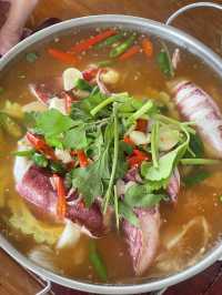 ทริปเขาใหญ่ พักพูลว่ลล่า 1 คืน กินฉ่ำๆ