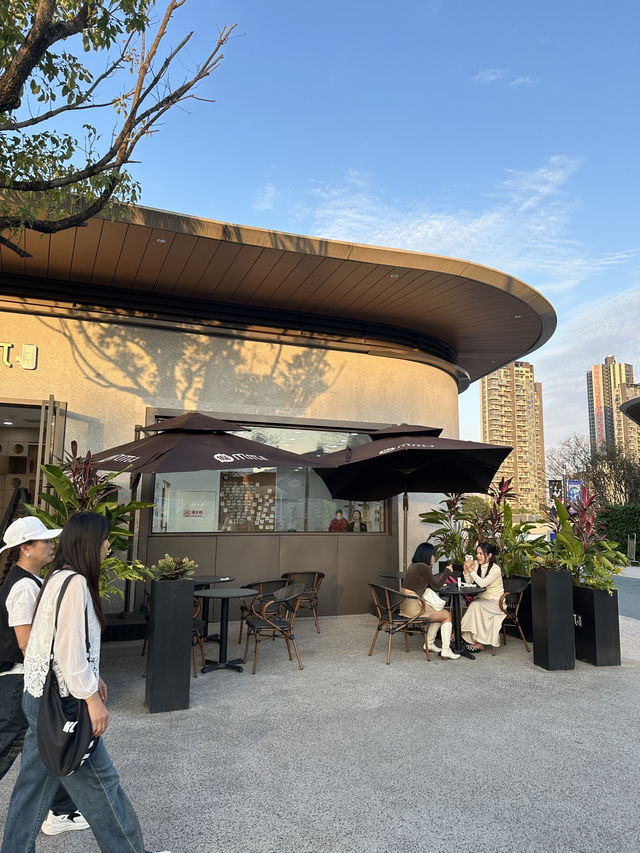 深圳新開商場大運天地一日行程 深圳新開商場大運天地一日行程