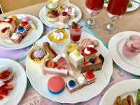 Strawberry Meets Paris at Lounge O❤️