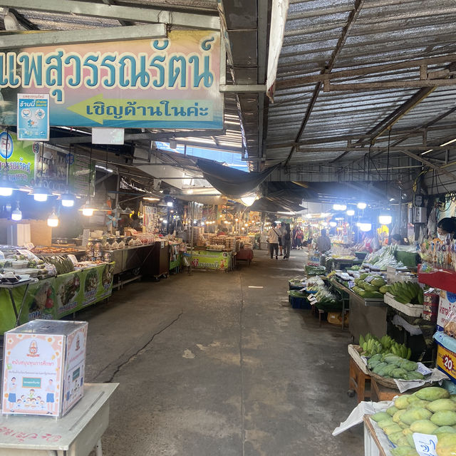Don Wai Floating Market  