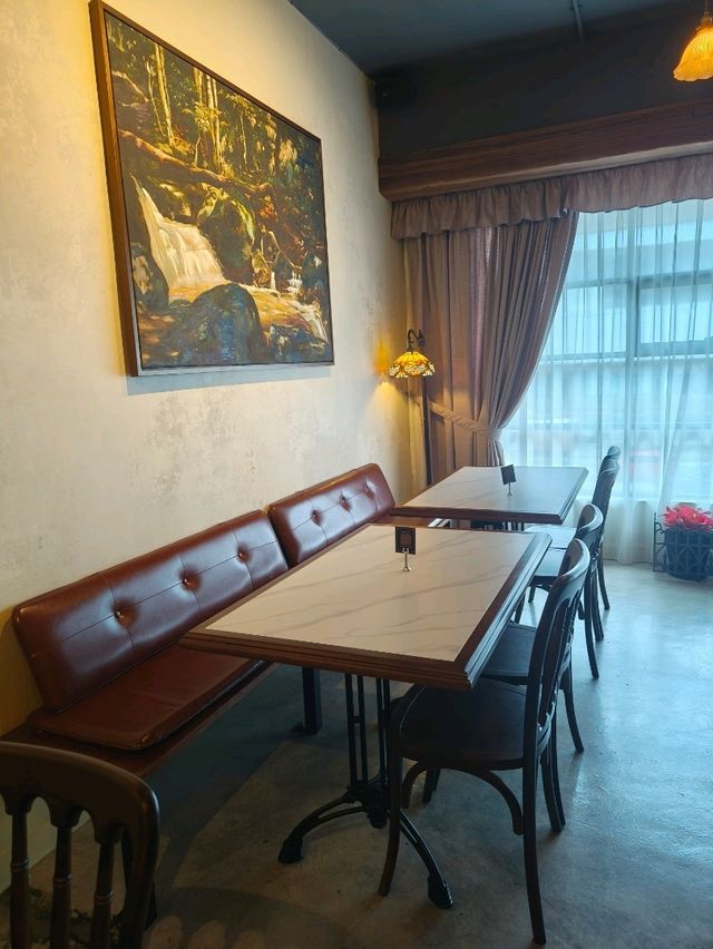 A Cafe That Feels Like Home