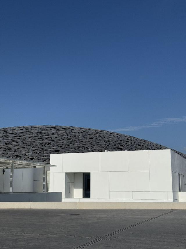 Louvre Abu Dhabi: Where Art Meets Architecture
