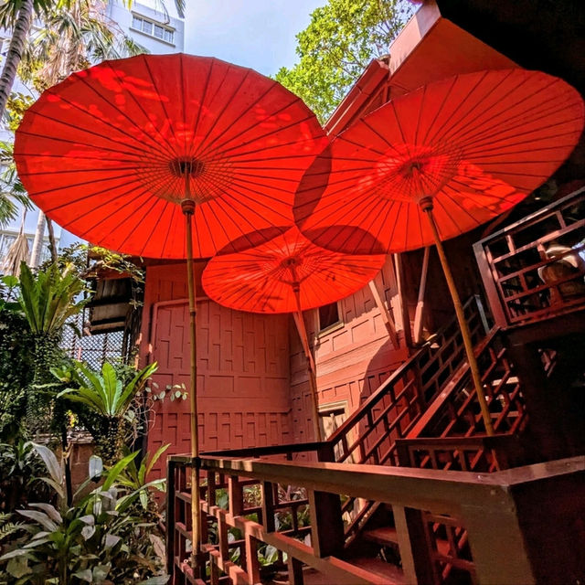 走訪泰國絲綢大王Jim Thompson宅邸：湯普生博物館
