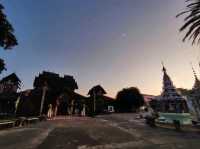 วัดศิลปะพม่า สถาปัตยกรรมงดงาม ในอำเภอเชียงคำ 
