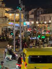 日惹紀念碑 Tugu Jogja —— 熱鬧的夜晚氛圍
