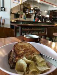 Muslim-run cafe that serves impeccable espresso 