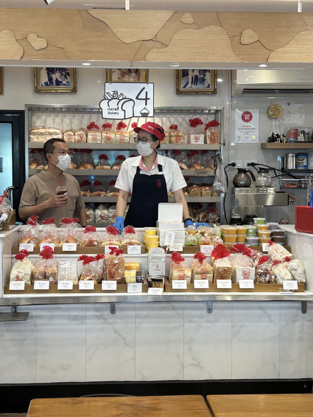 태국 빵순이 필수코스! 몬 놈쏫 토스트