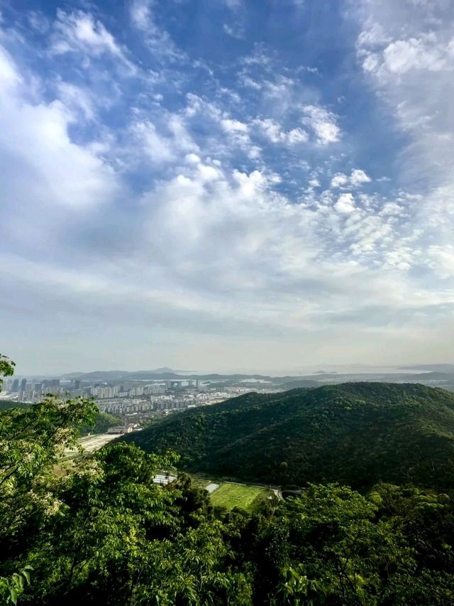 Xihui Park: A Scenic Retreat