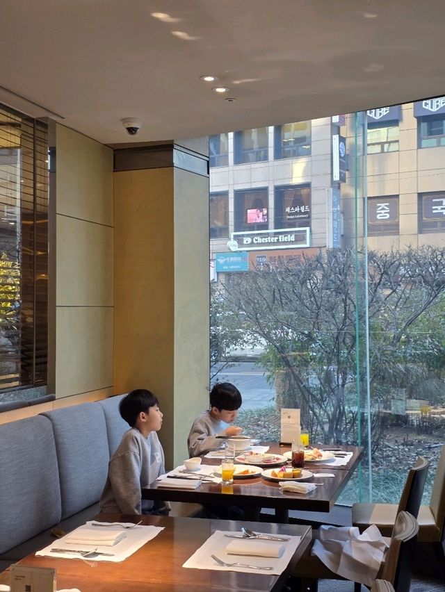호텔콕의 필수 조건