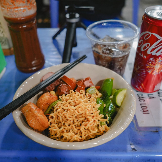 แจกแพลนตะลุยกินสตรีทฟู้ด ย่านเมืองเก่าฮานอย