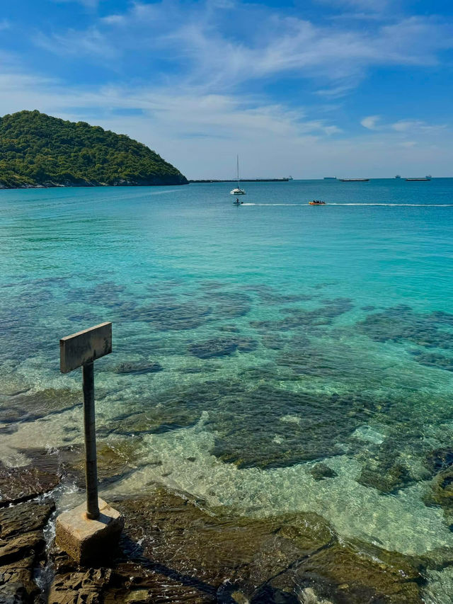 ไม่คิดว่าทะเลสวยๆจะอยู่ใกล้กรุงเทพขนาดนี้ 🩵🌊