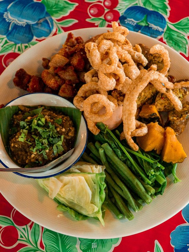 💛 ร้านอาหารเหนือบ้าน ๆ ที่อบอุ่นเหมือนกินข้าวอยู่