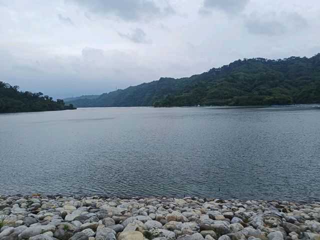 鯉魚潭水庫，山水共融的假日秘境