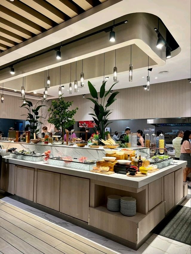 “Stylish Stays & City Views: Superior Comfort at St. Giles Southkey JB”