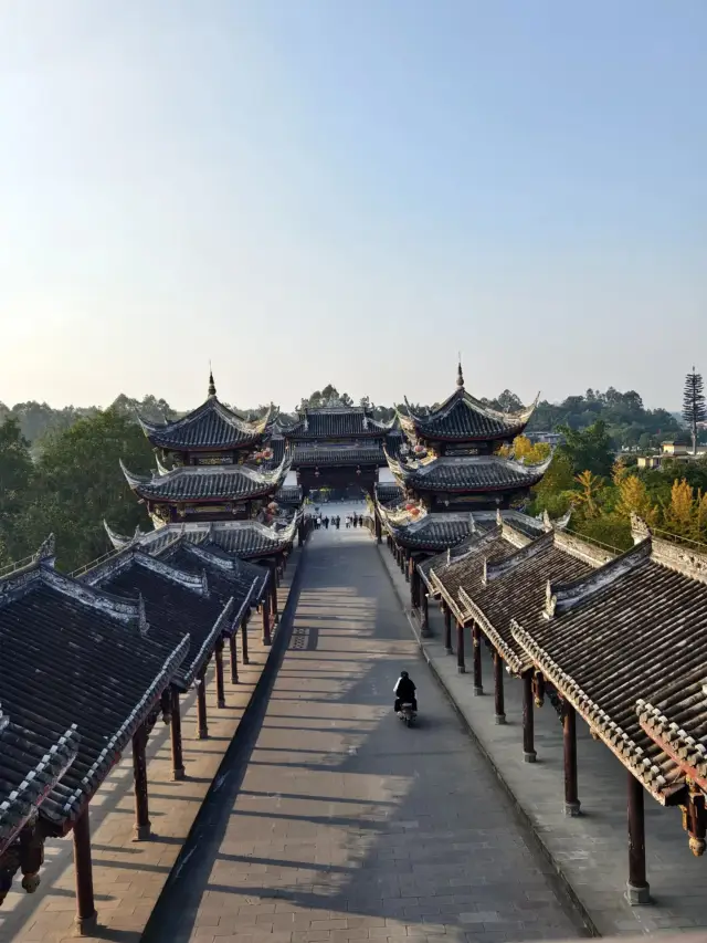 🌸 Escape the City: A Thousand-Year-Old Ancient Town Just 1 Hour from Chengdu by Bus