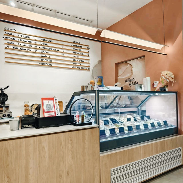 Siblings Gelato JB