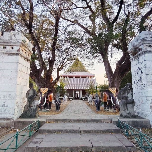 วัดเฉลิมพระเกียรติวรวิหาร นนทบุรี