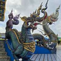  วัดร่องเสือเต้น Blue Temple