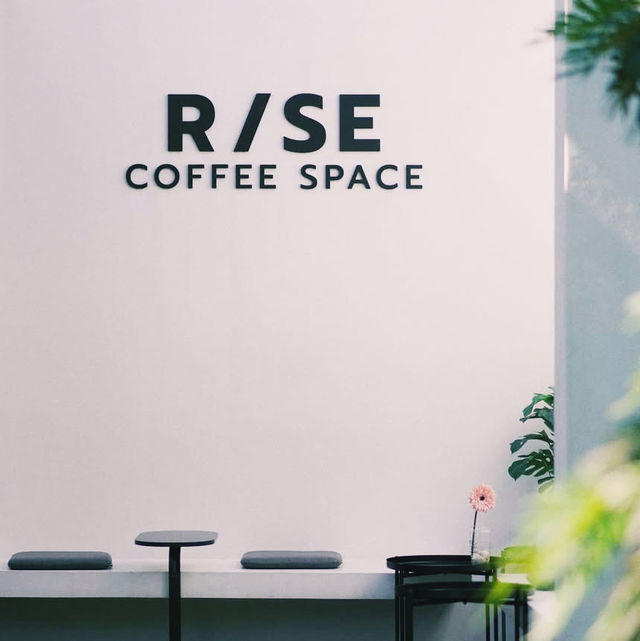 Rise Coffee Space : คาเฟ่สเปเชียลตี้