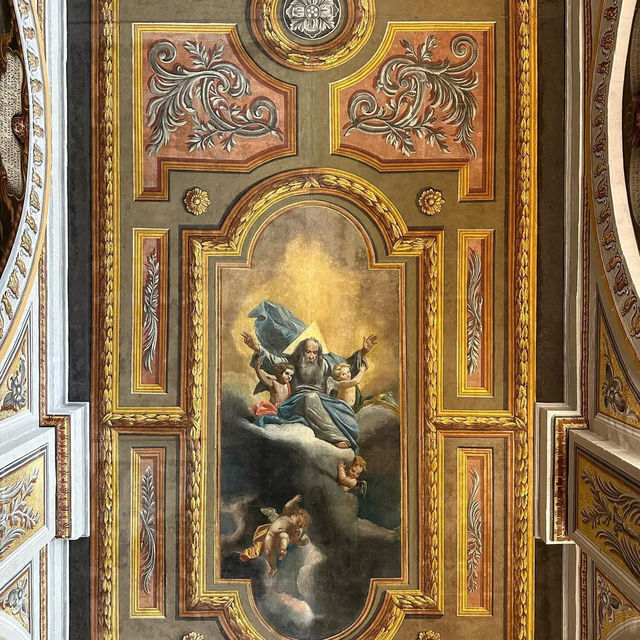 🏰 Grandmaster’s Palace Tour: A Majestic Journey Through Malta’s History! ✨