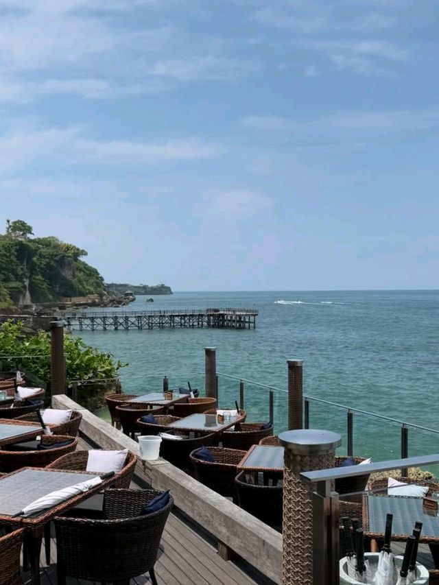 🌅 Cliffside Bliss – AYANA Resort Bali: Where Luxury Meets the Ocean