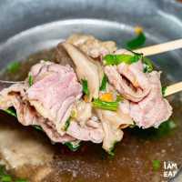 ทีเด็ดก๋วยเตี๋ยวเนื้อโกเบ เนื้อน่องลาย 