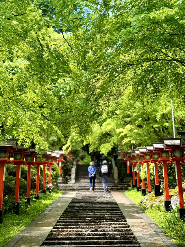 京都｜天狗守護的鞍馬山 三位一體尊天信仰造就鞍馬寺的獨特