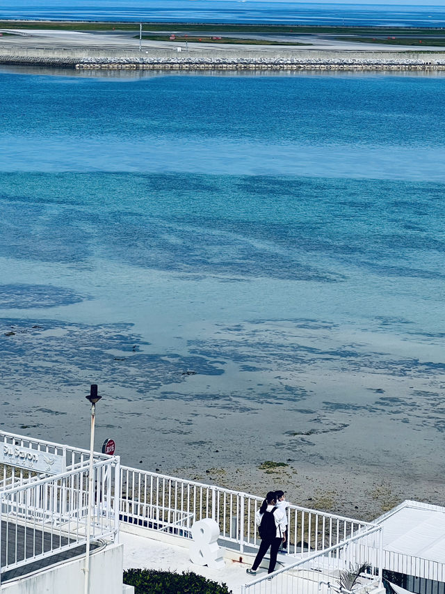 Raining days in Okinawa ☔️🌊🏝️