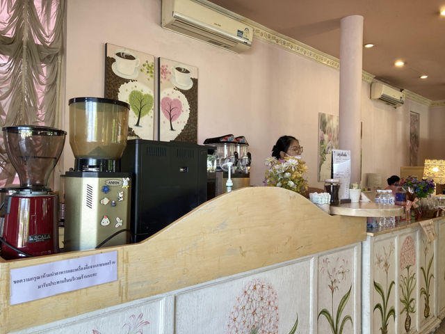 ’ขนมบ้านอาจารย์‘ ร้านน่ารักขนมของฝากอร่อย 