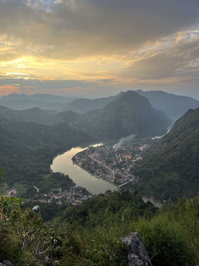 Nong Khiaw Travel Experience 