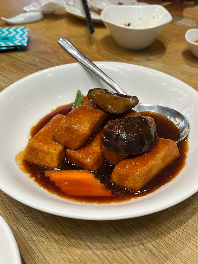 Authentic Fujian Flavours in a Modern Setting : Putien Paragon