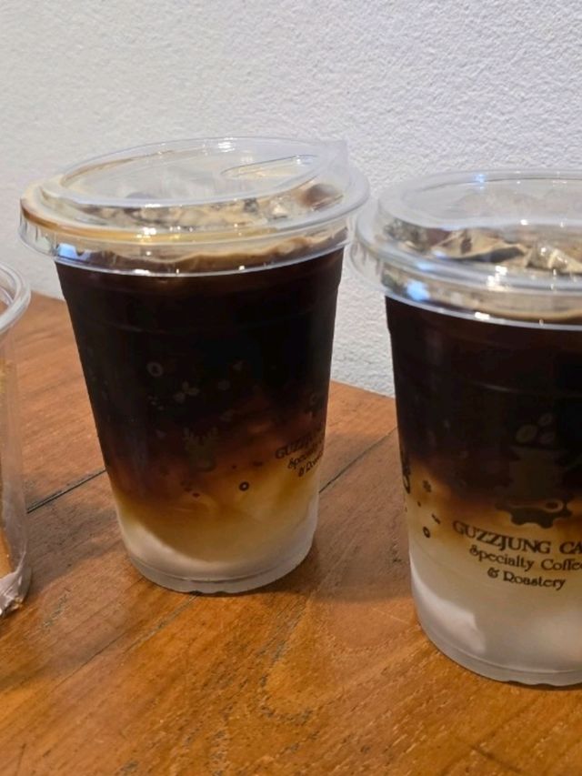 รีวิว Guzzjung cafe' Co-Working Space นิวทาวน์ สกล